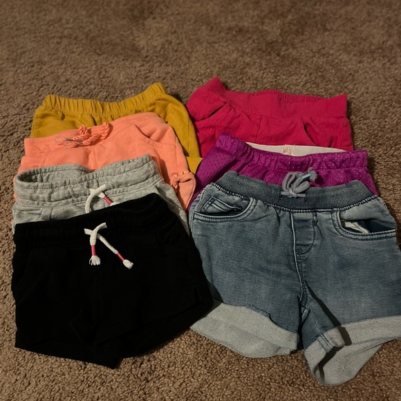 7 pairs of toddler 3T & 4T shorts Lot bundle - Picture 2 of 3